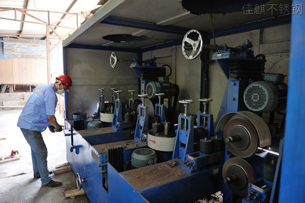 不銹鋼管拉絲 不銹鋼管拉絲